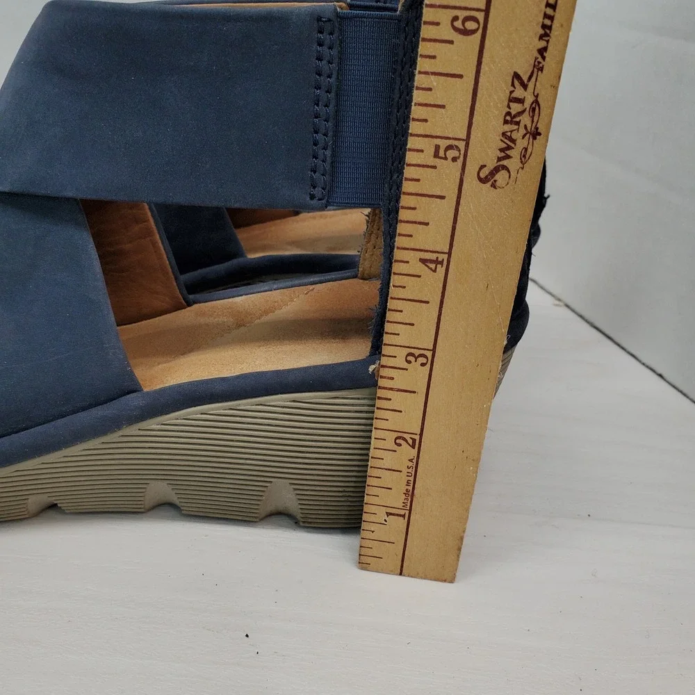 Clarks Artisan Navy Blue Suede Wedge Heel Zipper Sandals Women US 10 EU 41.5